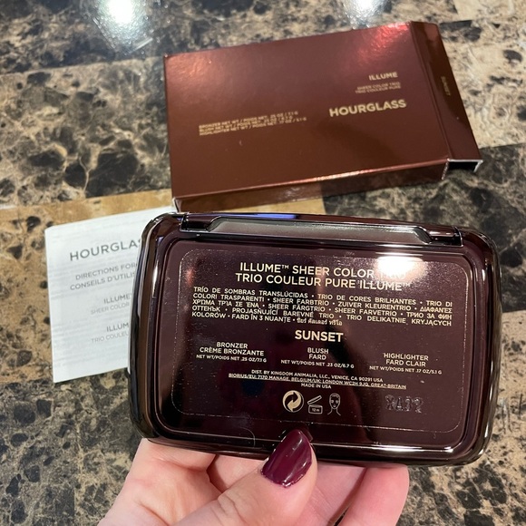 Hourglass Makeup Illume Sheer Color Trio w/ Cream Bronzer, Blush & Highlighter - Picture 9 of 9